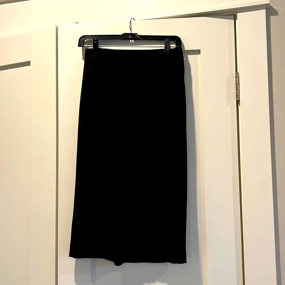 Beautiful midi skirt with slit in the back.